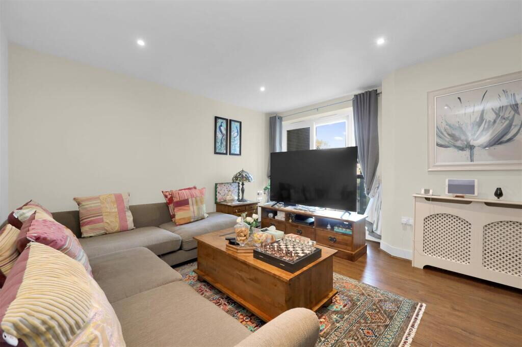 A home listed by Hawks