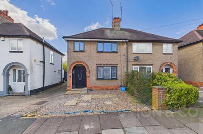 Property on The Headlands, NN3 2PB