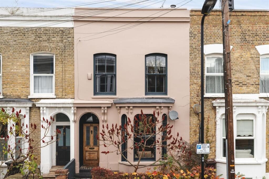 Terraced House
