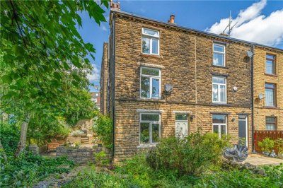 Property on Oxford Place, BD17 6DH
