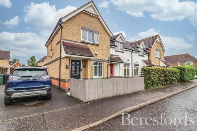 Property on Twelve Acres, CM7 3RY