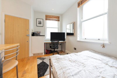 Property on Fleet Street, EC4Y 1JU