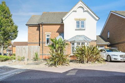 Property on Valiant Gardens, PO2 9NZ