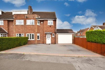 Property on Park Crescent, LE2 5YJ