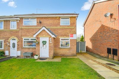 Property on Linnets Wood Mews, M28 3WW