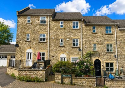 Property on Henley Way, BA11 3HY