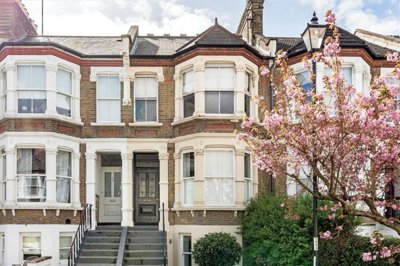 Property on SE14 5NS