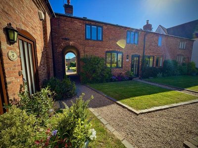 Property on Coleshill Road, CV10 0QG