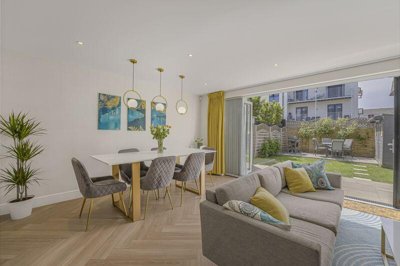 Property on Stanley Road, DA14 4DQ