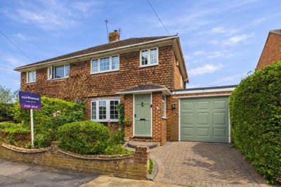 Property on Nutbourne Road, PO6 1NP