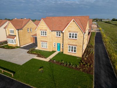 Property on SN7 7SN