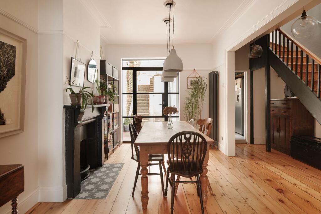 Terraced House