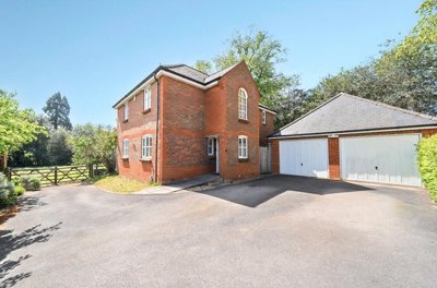 Property on Woodland Crescent, GU14 8BF
