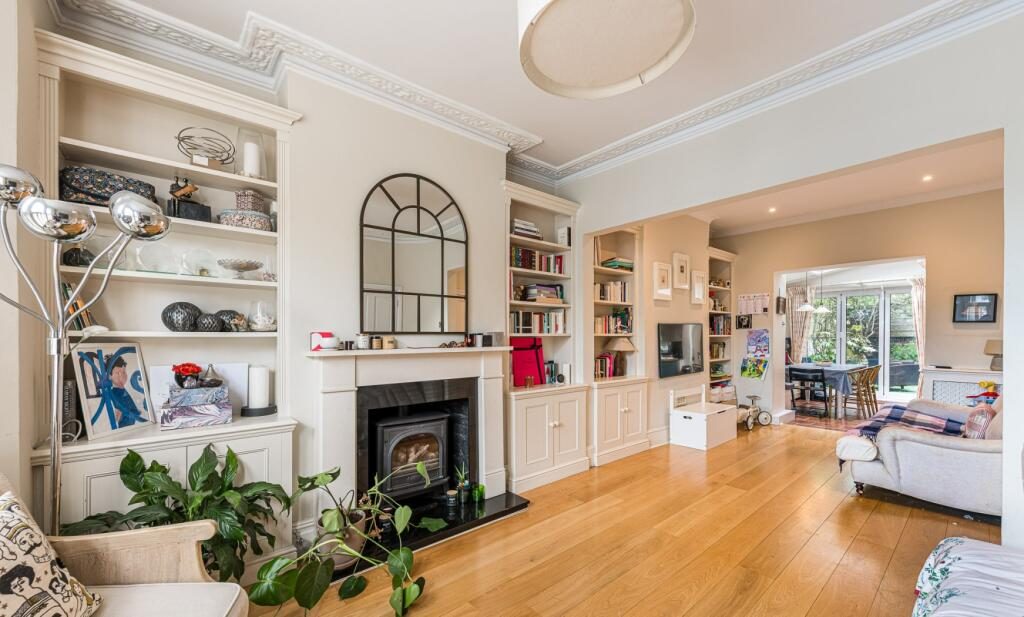Terraced House