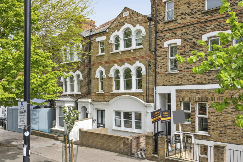 Property main image