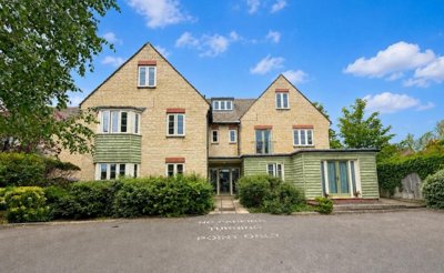 Property on High Street, OX28 6HY