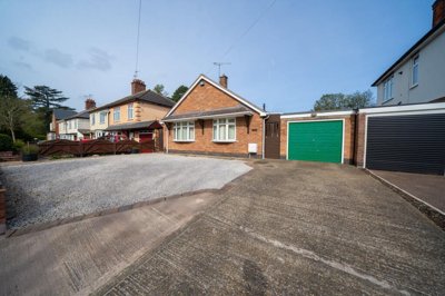 Property on Station Road, LE18 2DL