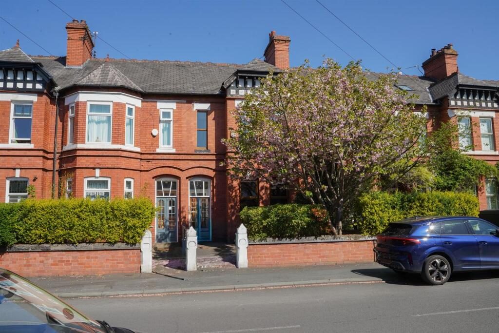 Terraced House