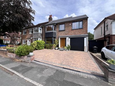Property on Deanway, SK9 2JT