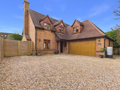 Property on Deanway, HP8 4JS