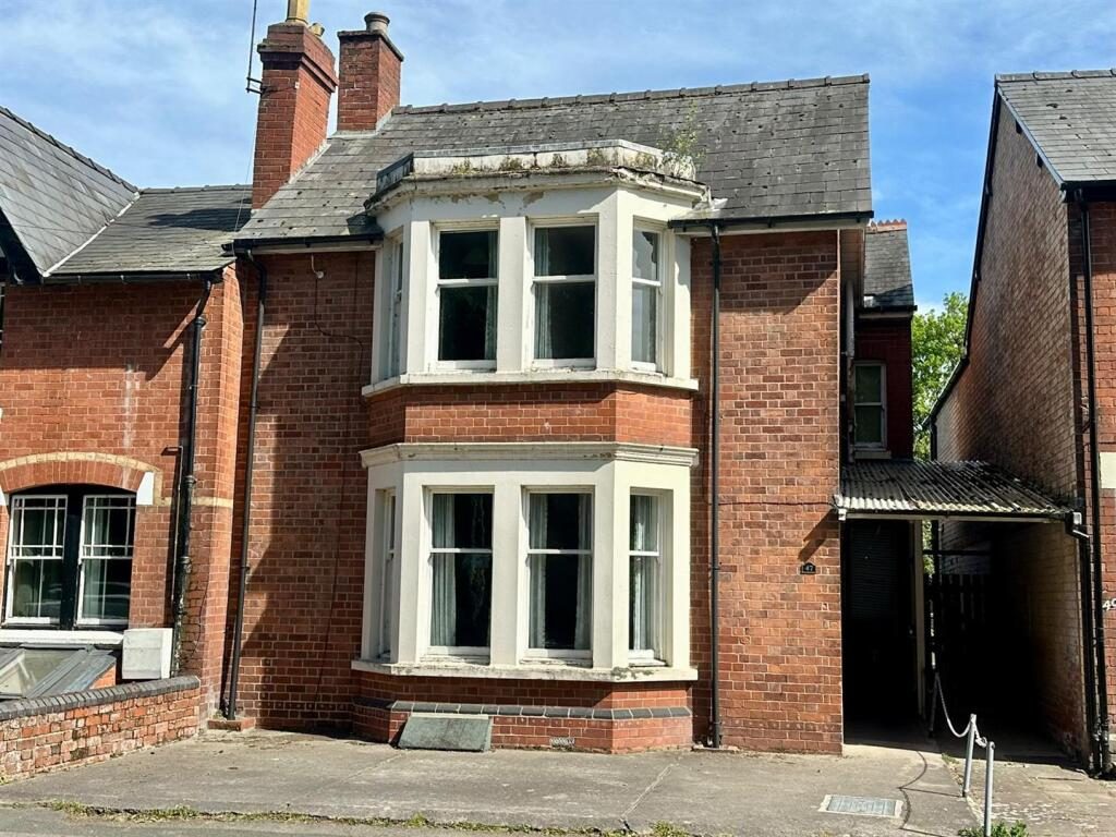 Property main image