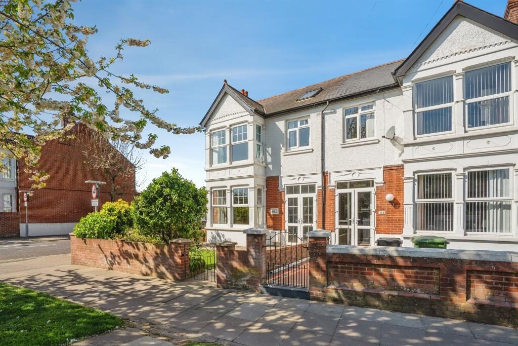 Terraced House