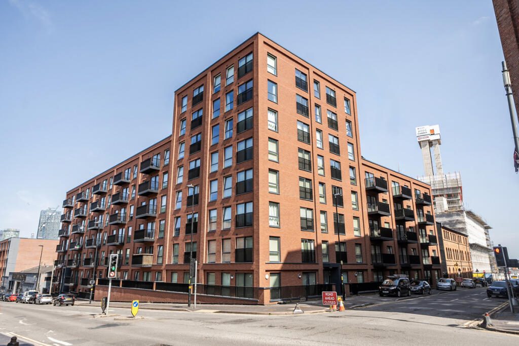 Property main image