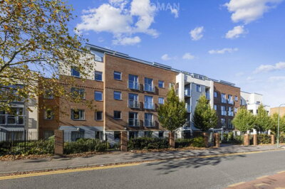 Property on Shotfield, SM6 0BL