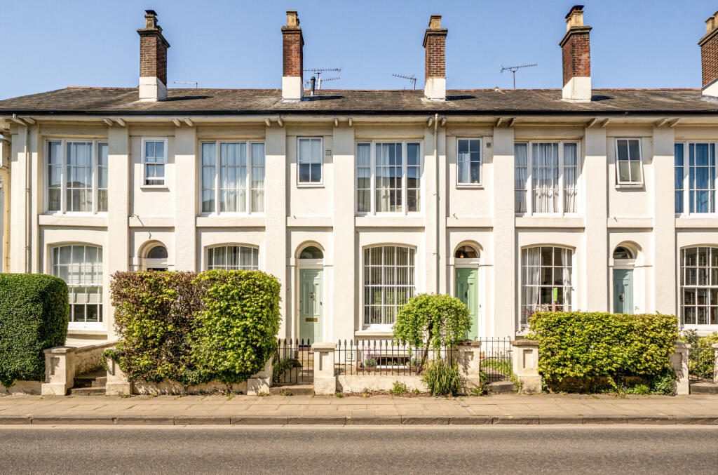 Terraced House