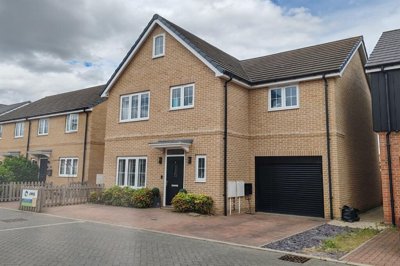 Property on CO3 8DG