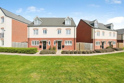 Property on Pennington Way, NG15 6XD