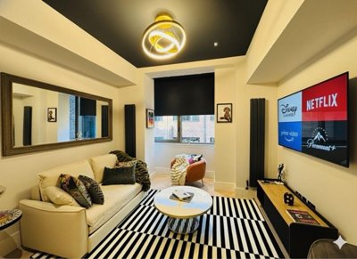 Property on High Road, N20 0LH