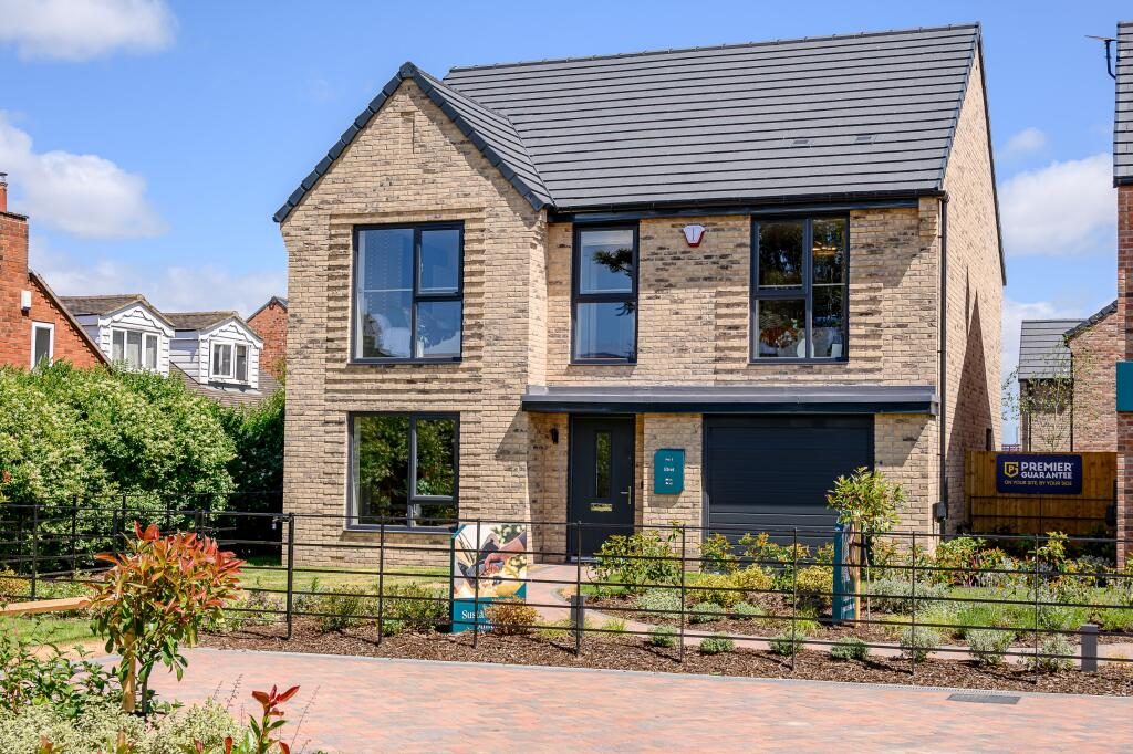 Property main image