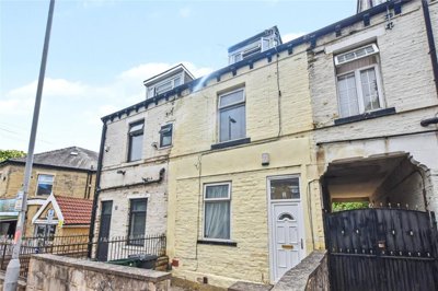 Property on Grantham Road, BD7 1RN