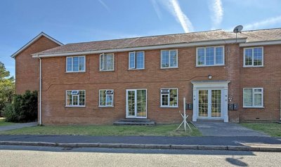 Property on Glan Traeth, LL57 1HQ