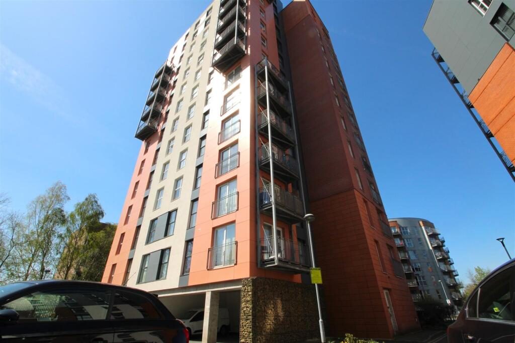 Property main image