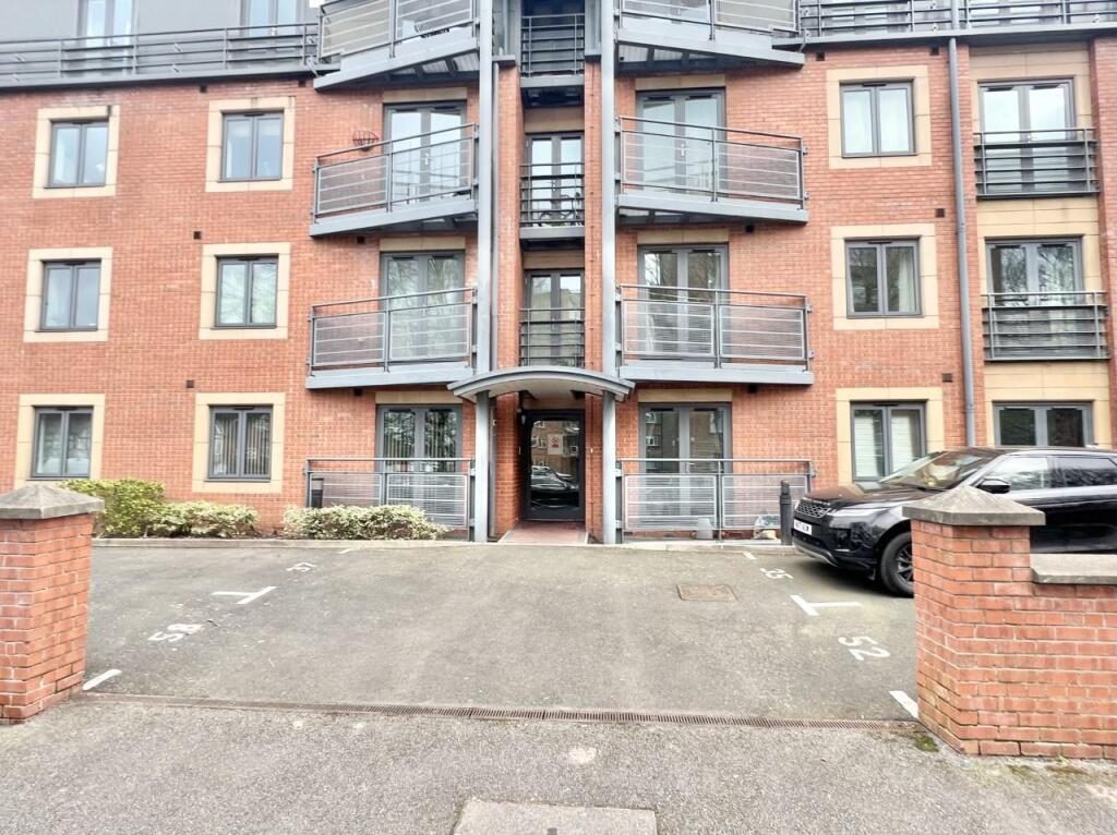 Property main image