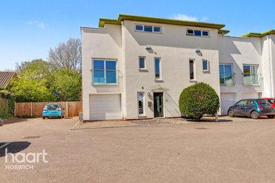 Property on Ottaway Close, NR5 0NY