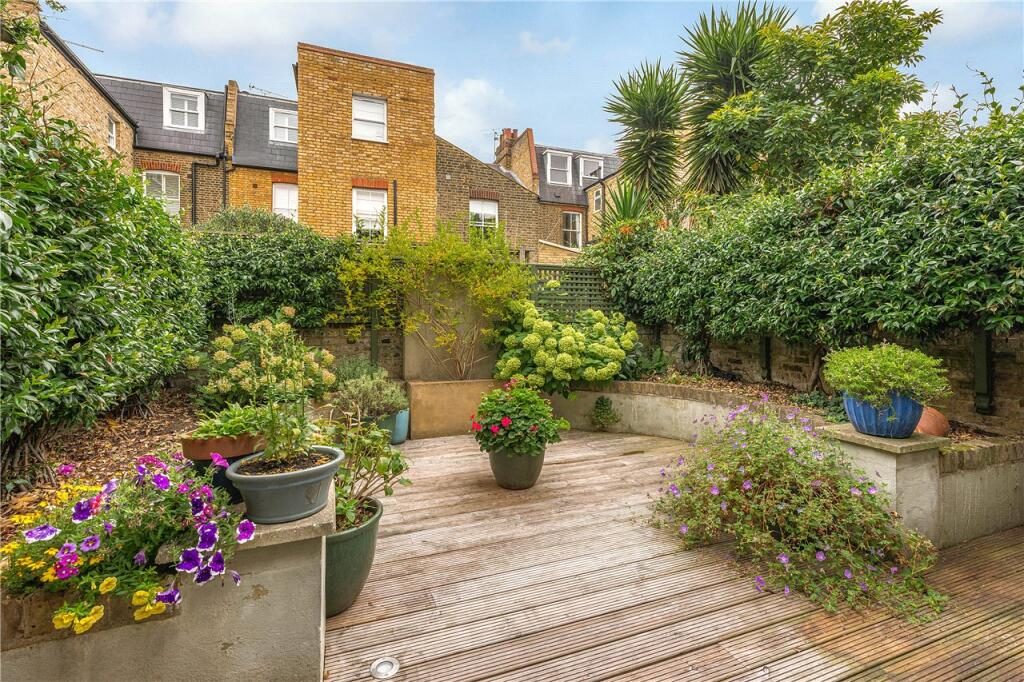 Terraced House