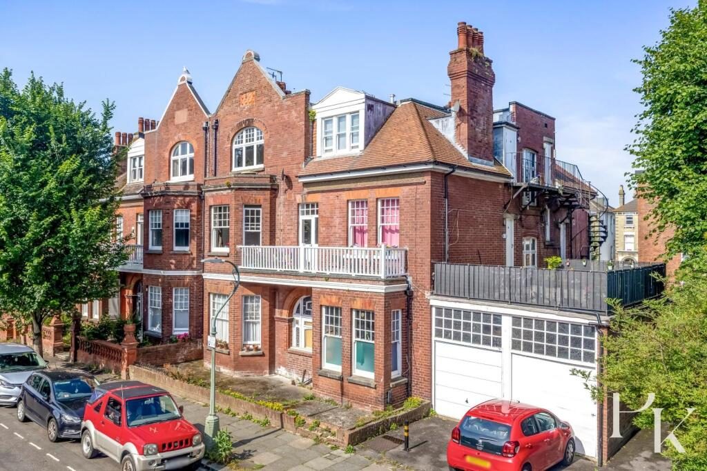 Property main image