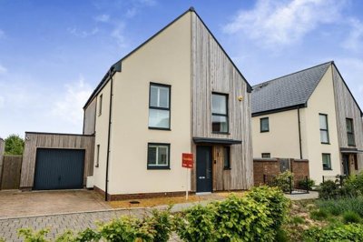 Property on OX27 8EP