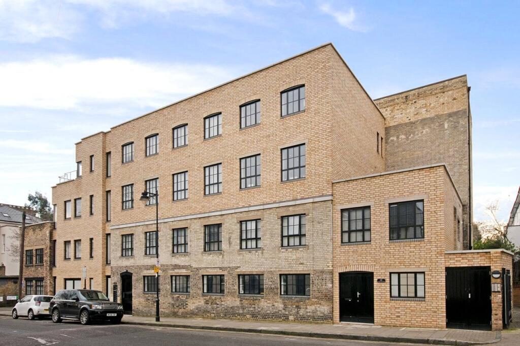 Property main image
