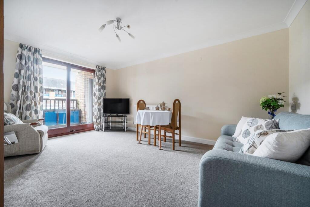 Property main image