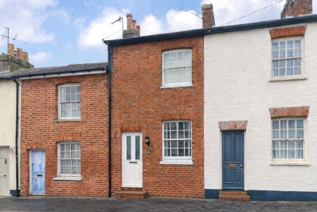 Terraced House