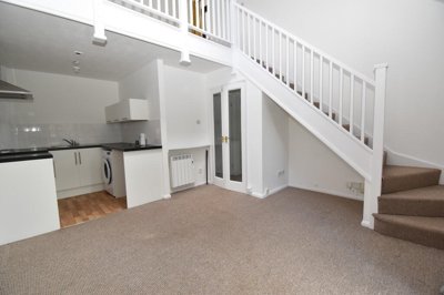 Property on Hounsfield Close, NG24 2LR