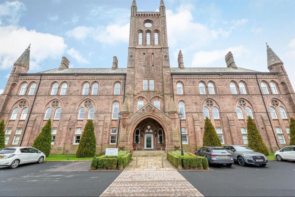 Property main image