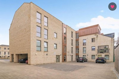 Property on Victoria Bridge Road, BA1 3FA