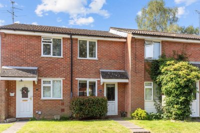 Property on Englefield, RH12 1UW