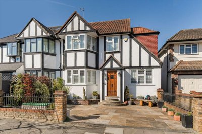 Property on Redway Drive, TW2 7NX