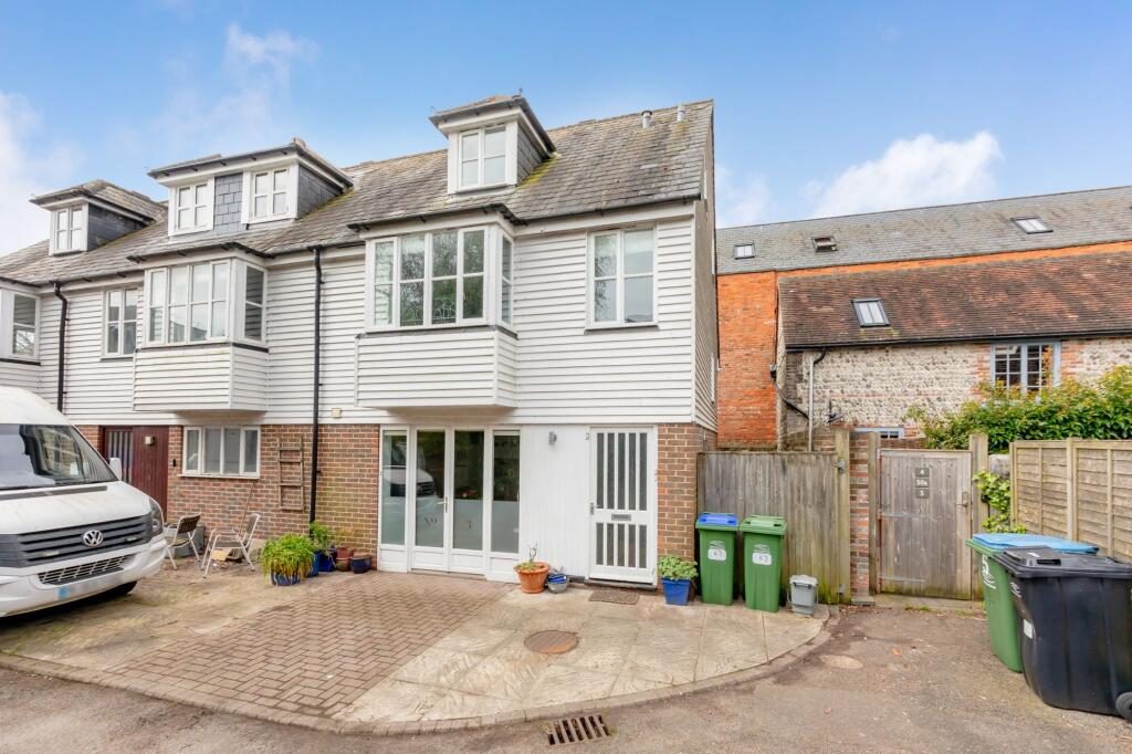 Terraced House